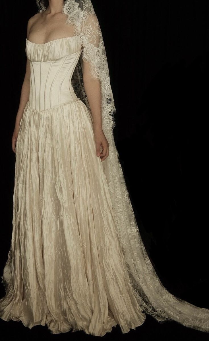 Elegant Ball Gown Strapless Corset Pleated Satin Prom Dress Wedding Dress DP4283