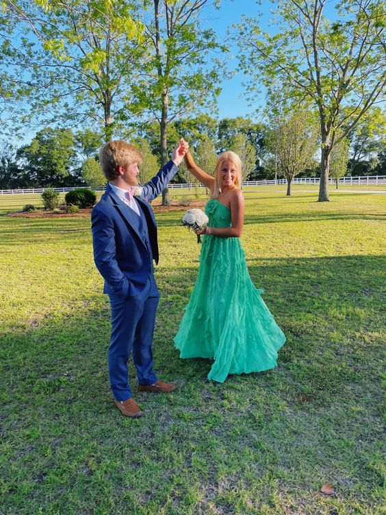 Green Simple A line Halter Chiffon Long Prom Dress Party Dresses DP1107