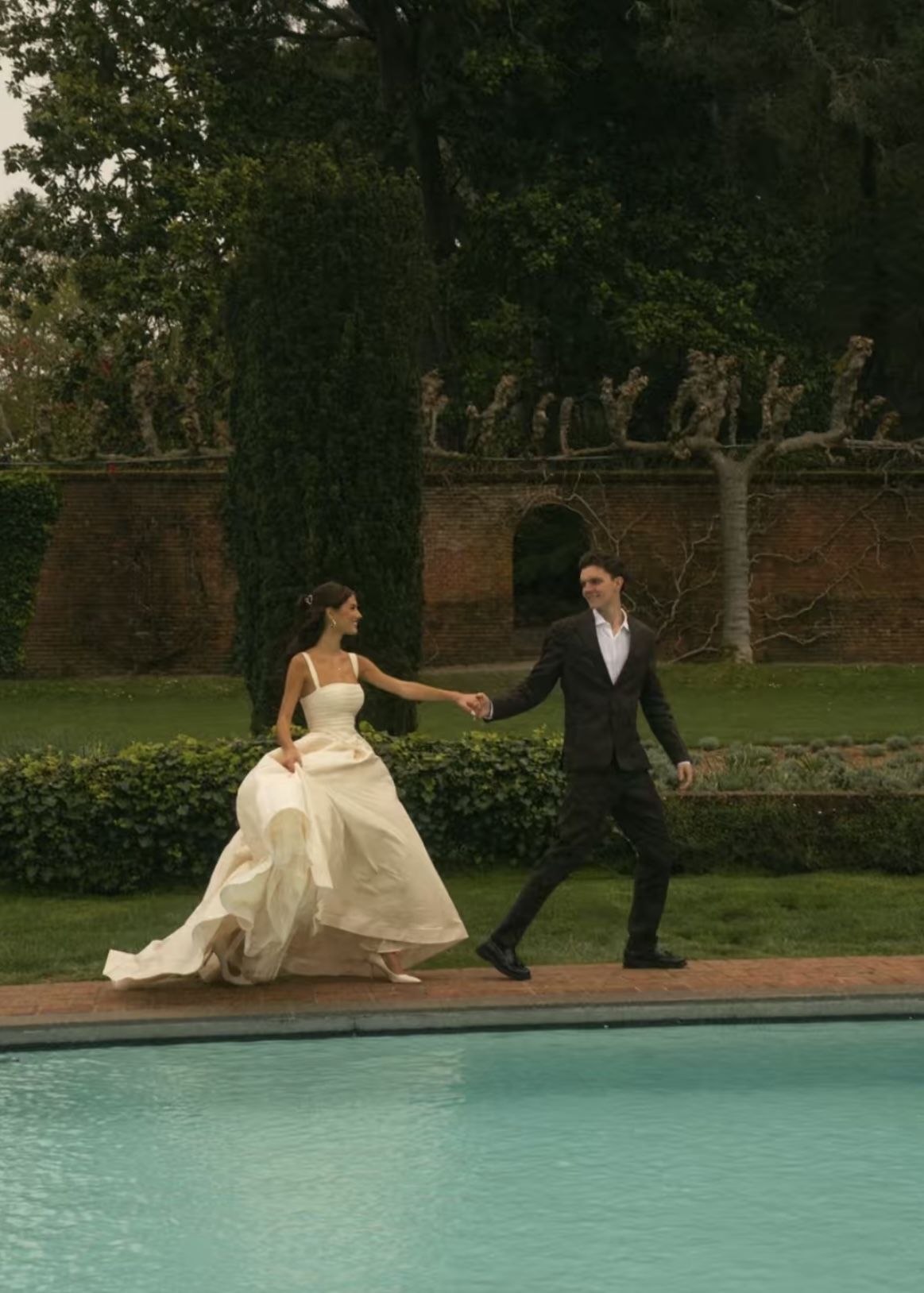 Classic Ball Gown Spaghetti Strap Pleated Simple Satin Wedding Dress DP4371