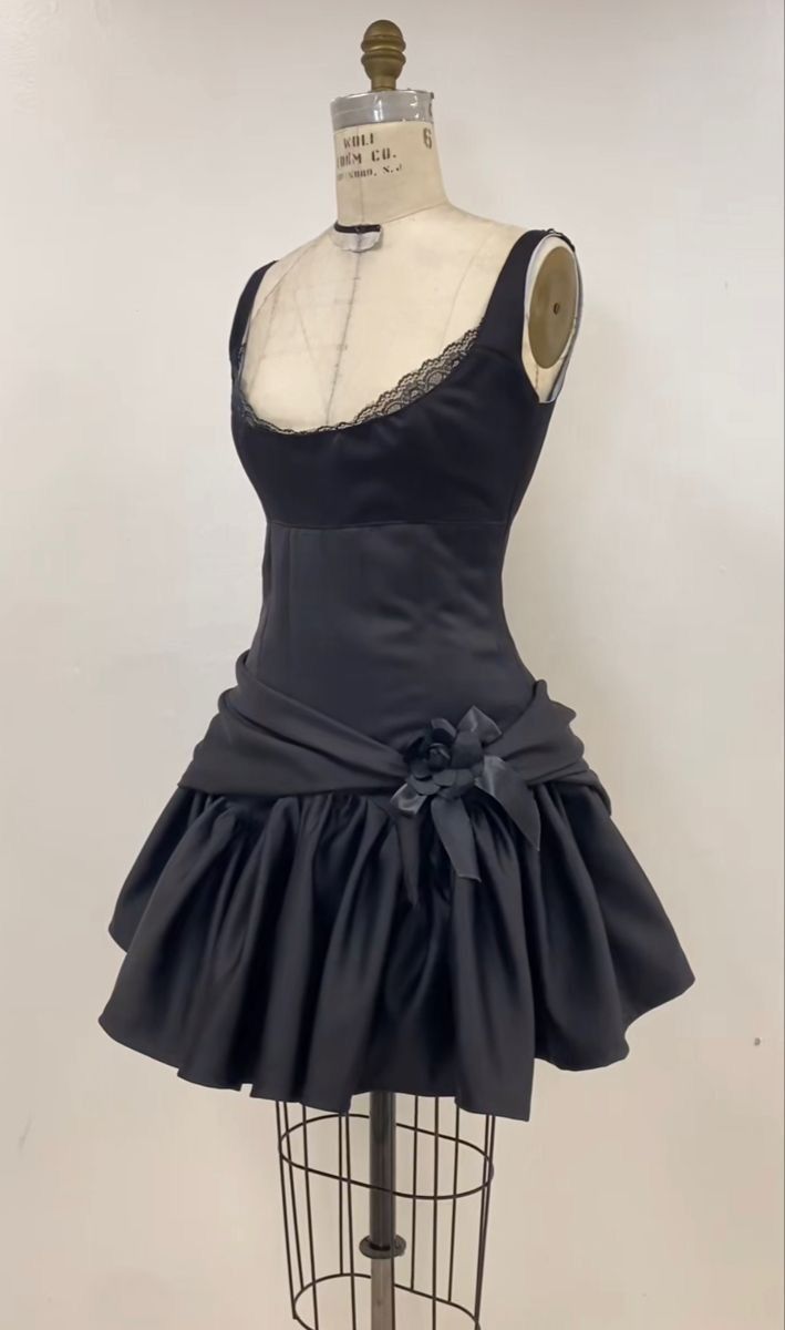 High-class A Line Spaghetti Strap Black Satin Short Homecoming Dress DP7370