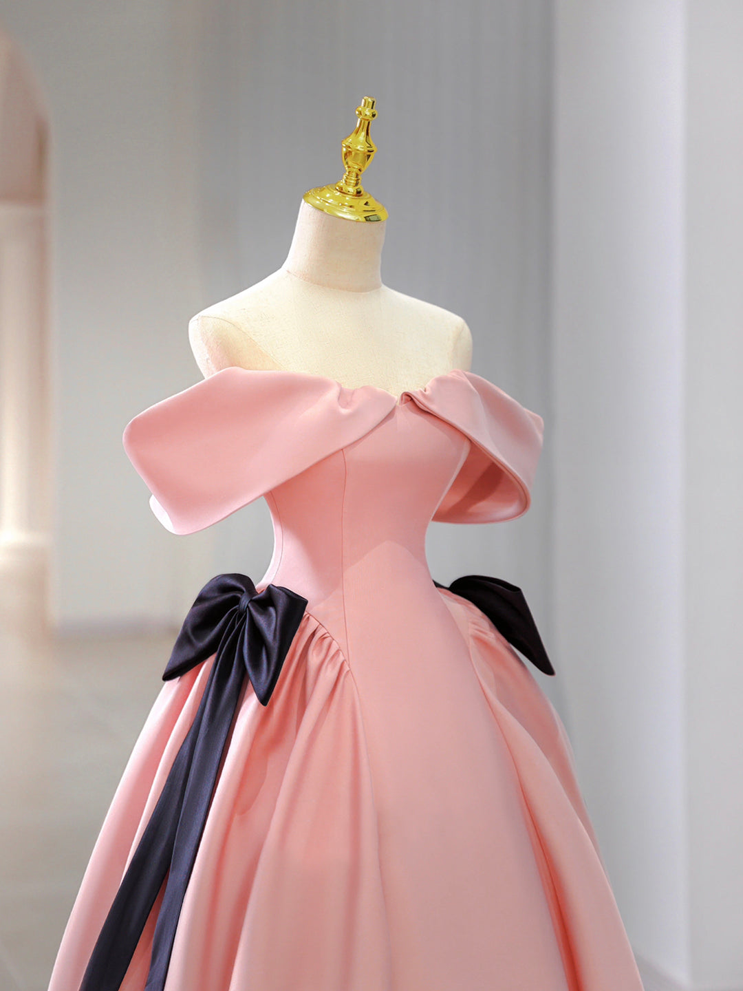 Elegant A Line Off-the-shoulder Bow Satin long Prom Dresses DP925