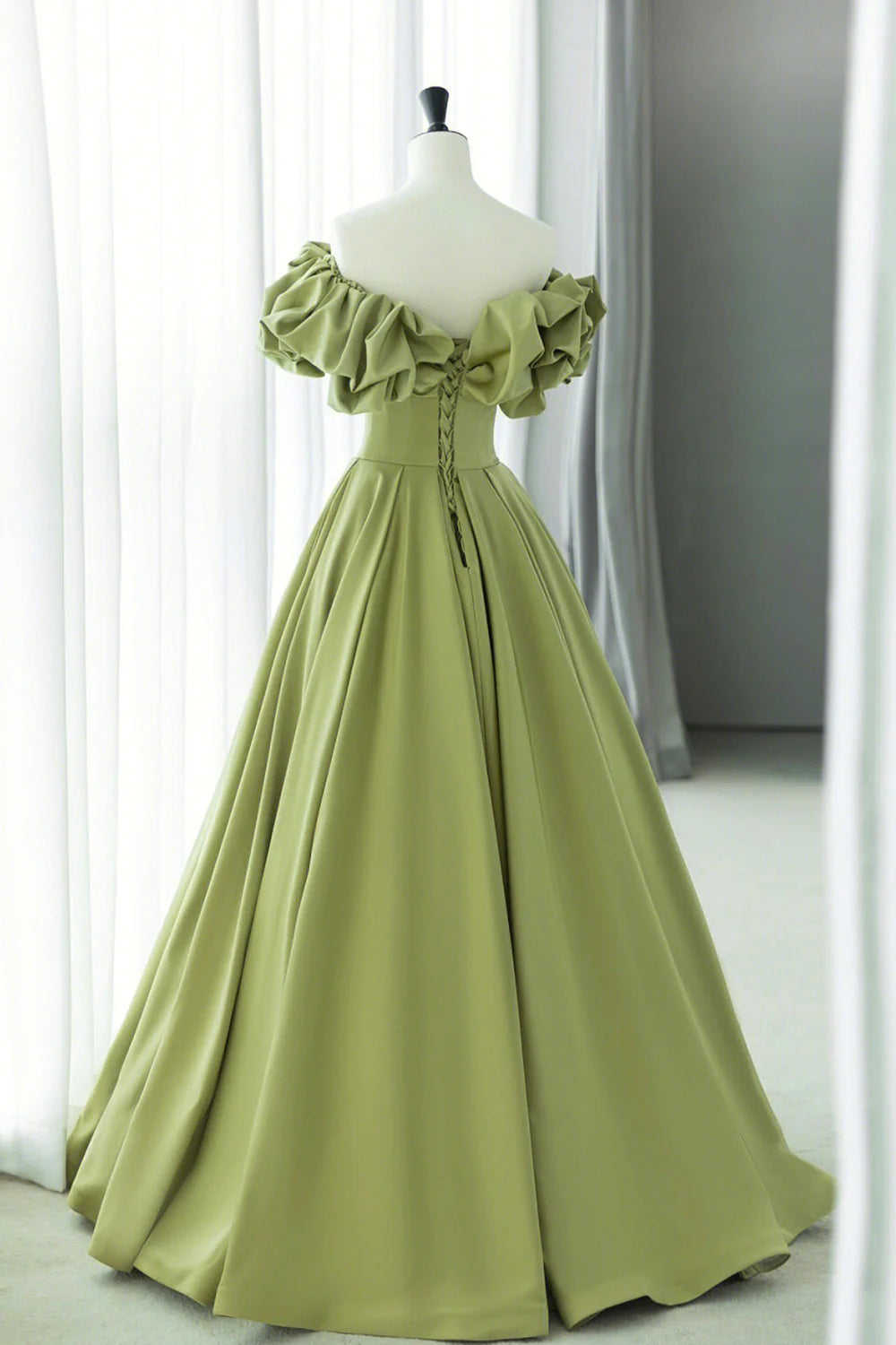Elegant A Line Green Satin Long Prom Dresses Evening Dresses DP1017